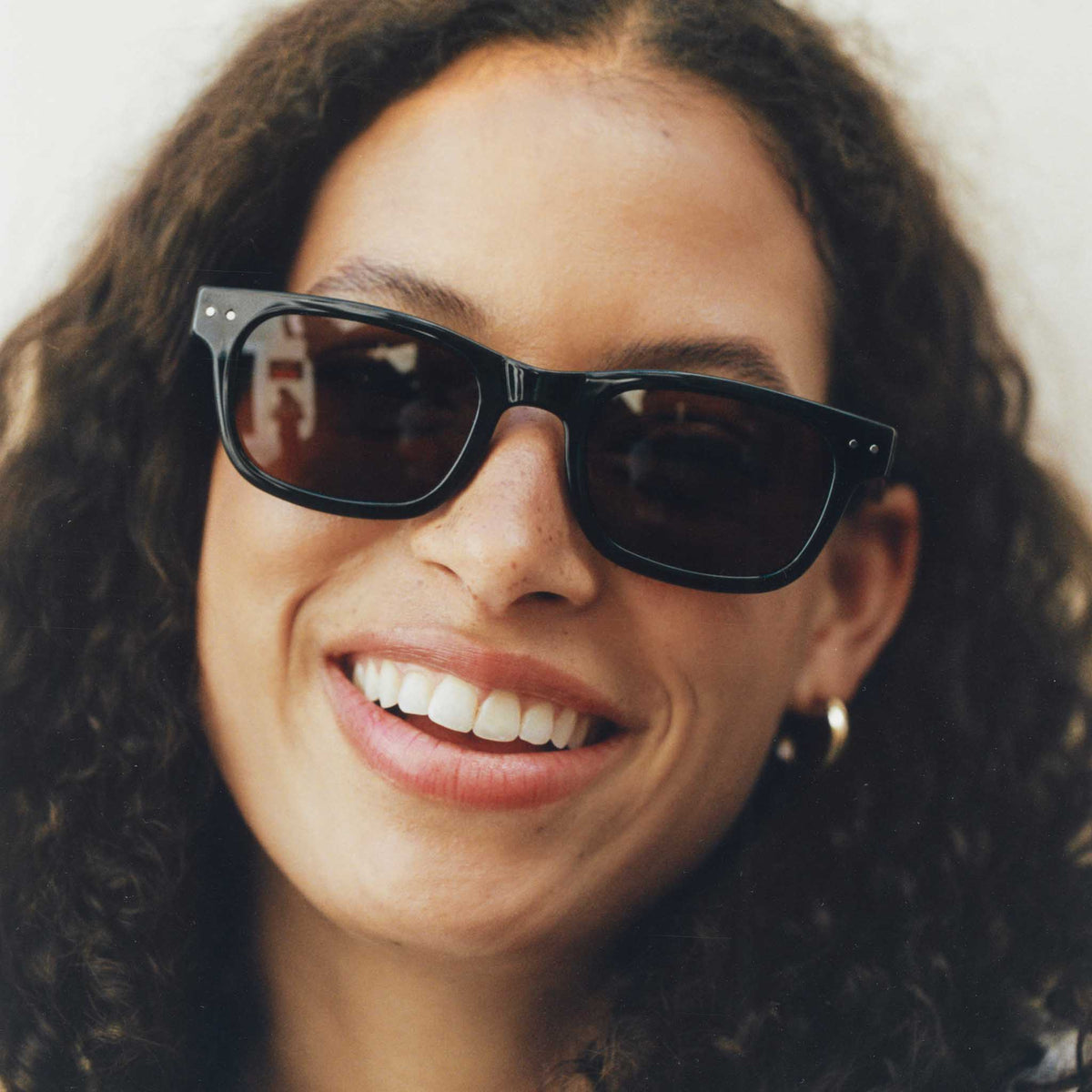 Black Olive BAY Limited Edition Sunglasses - Alegria Summer Capsule Collection '26 by Izipizi