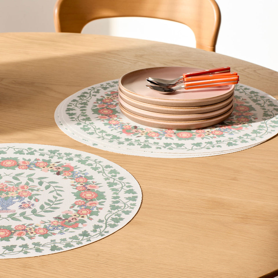 Chilewich Ludington placemat in Multi, lifestyle detail