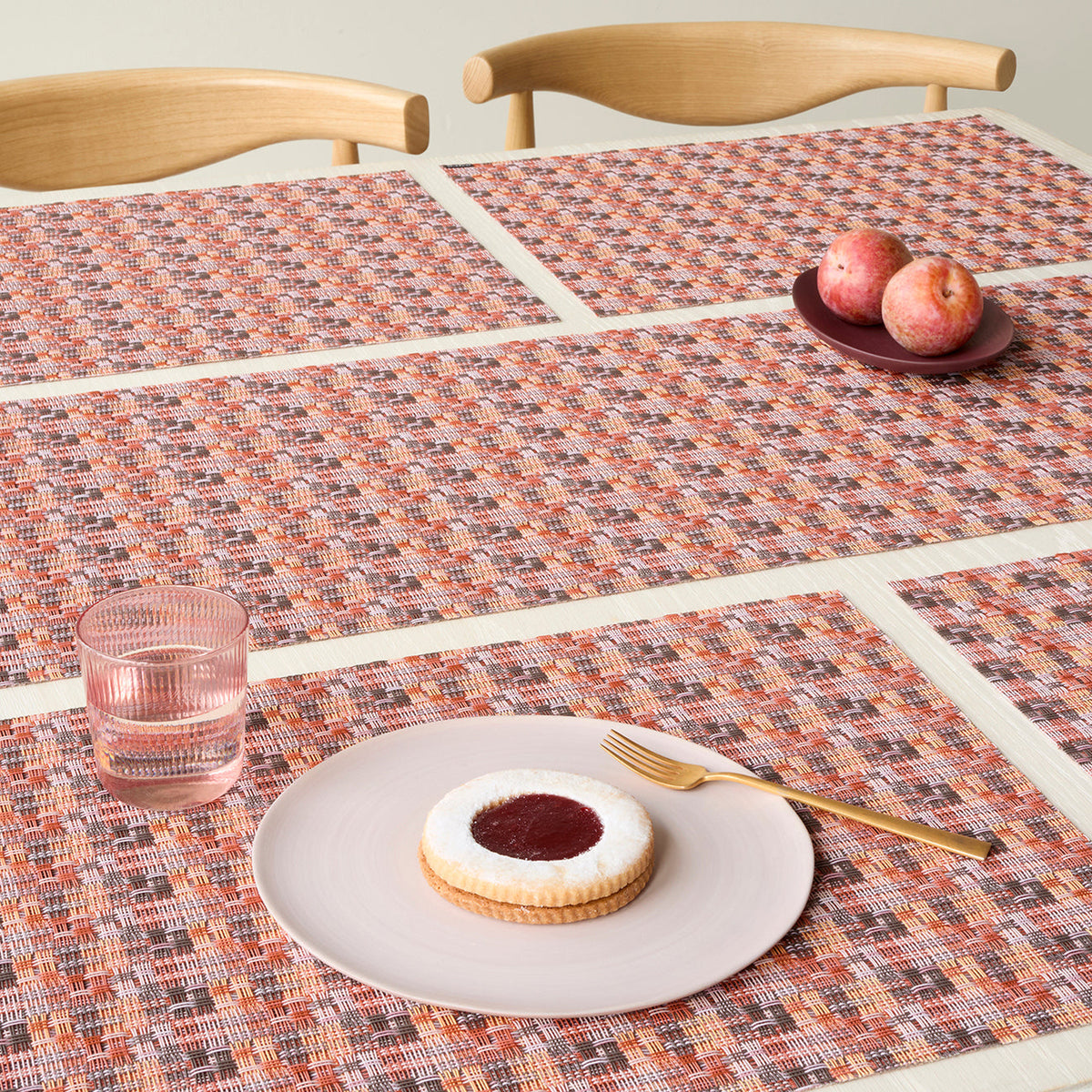Chilewich Fable placemat in Sorbet, lifestyle detail
