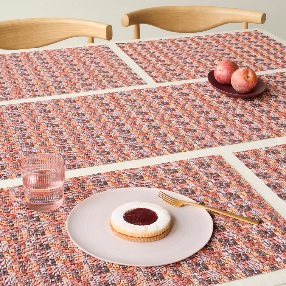 Chilewich Fable placemat in Sorbet, lifestyle detail