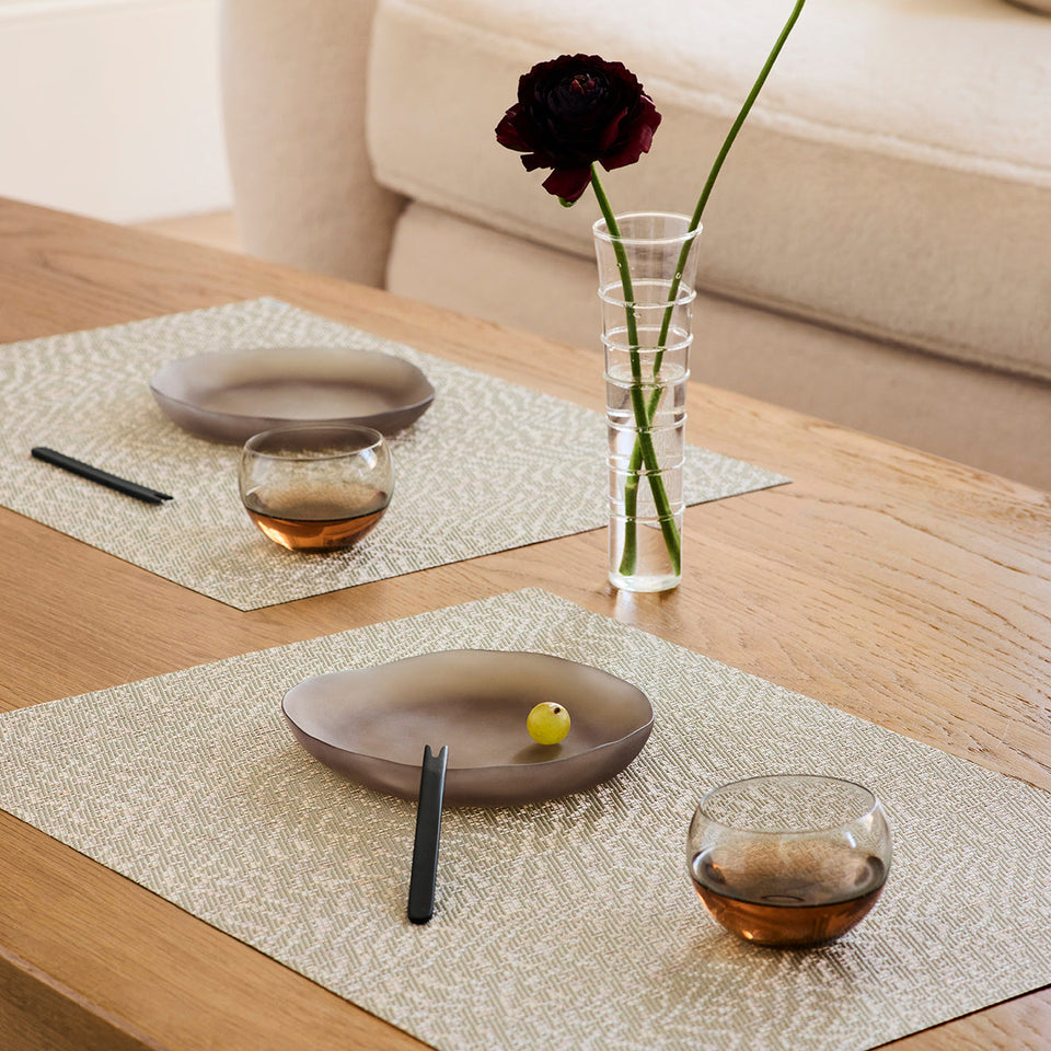 Chilewich Moiré placemat in Mica, lifestyle detail