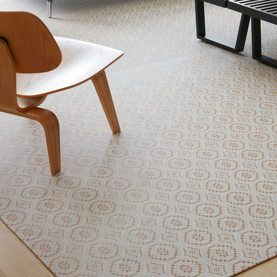 Overshot / Butterscotch woven floor mat by Chilewich, interior setting