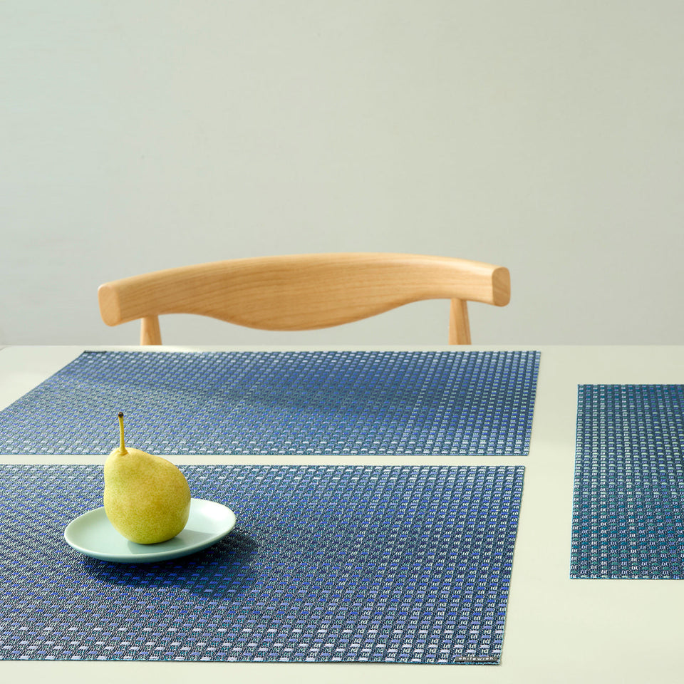 Chilewich Parade placemat in Ocean, lifestyle detail