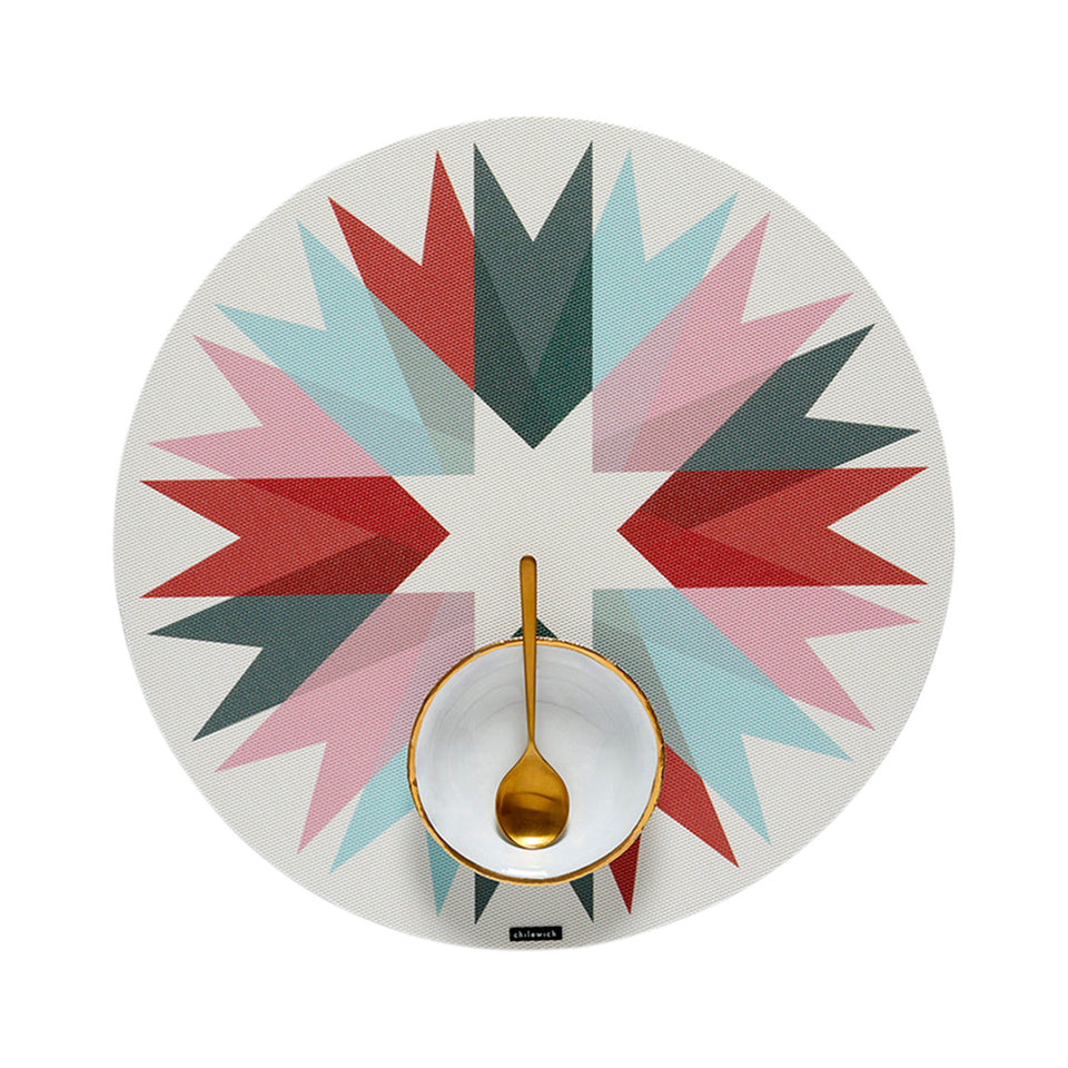 Chilewich Ribbon in Juniper, round on a white background