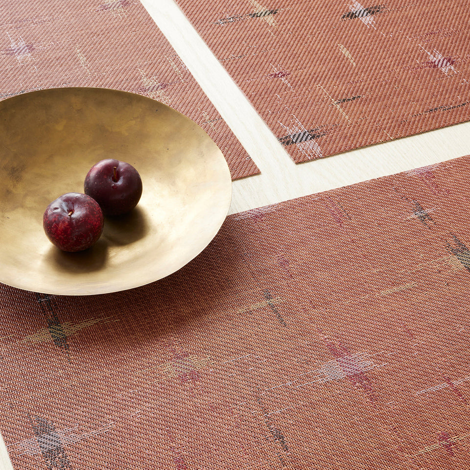 Chilewich Spark placemat in Cider, lifestyle detail