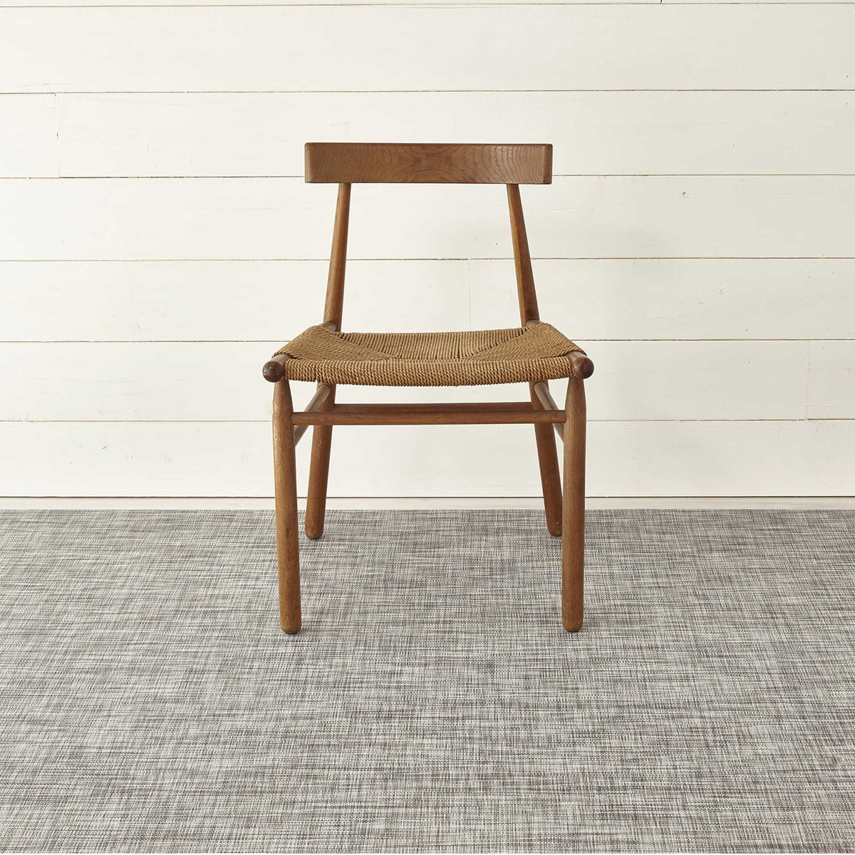 Mini Basketweave / Gravel woven floor mat by Chilewich, interior setting