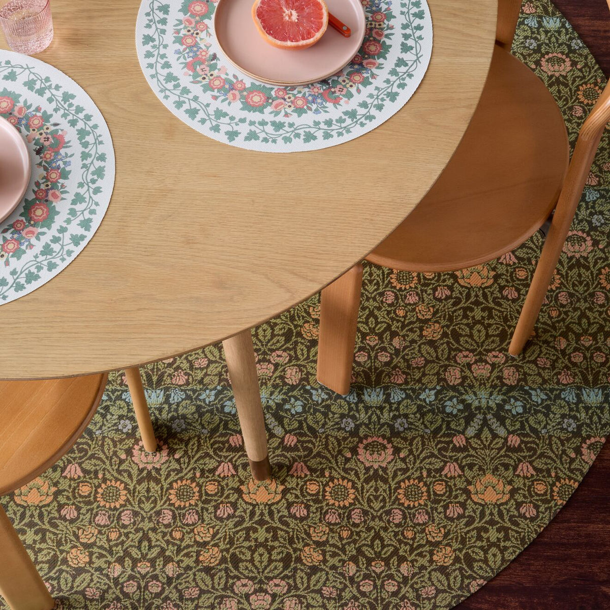 Dark Multi William Morris round woven rug by Chilewich