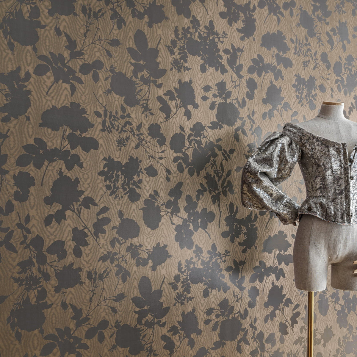 Cole & Son Absence of Roses Moire in Brass — room setting