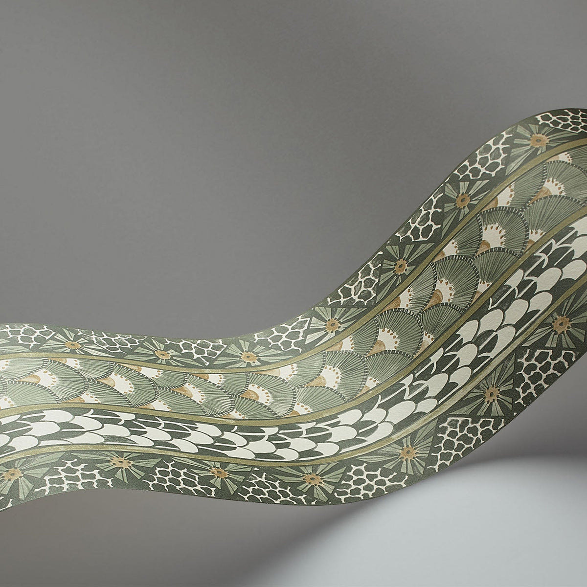 Cole & Son Ardmore Border in Soft Olive — border detail