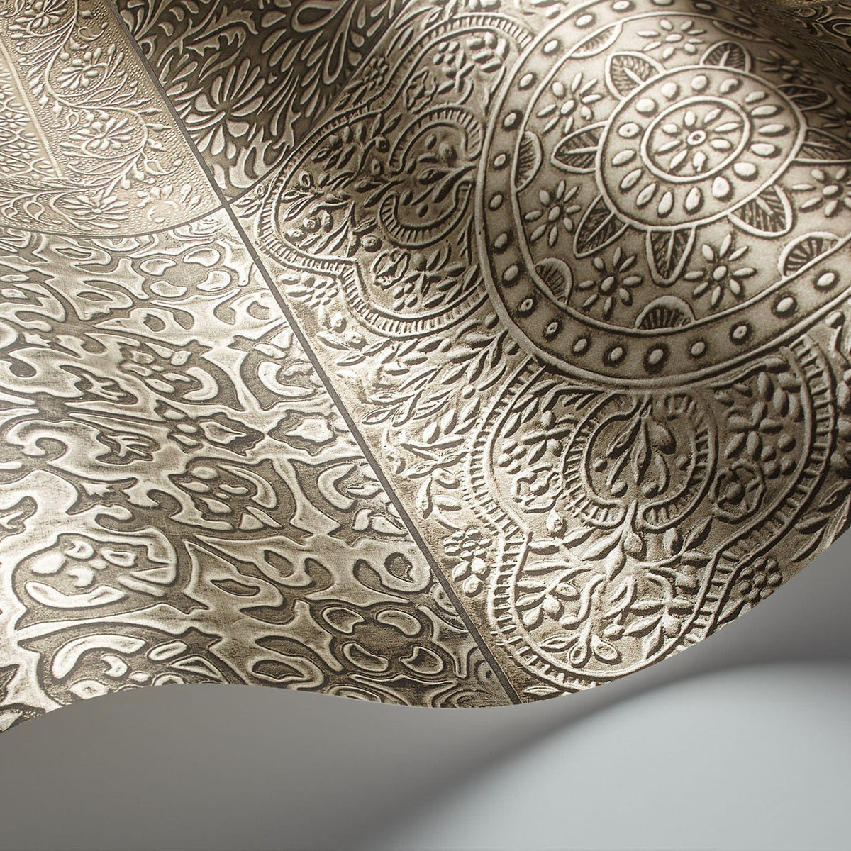 Cole & Son Bazaar wallpaper in Metallic Gilver — detail