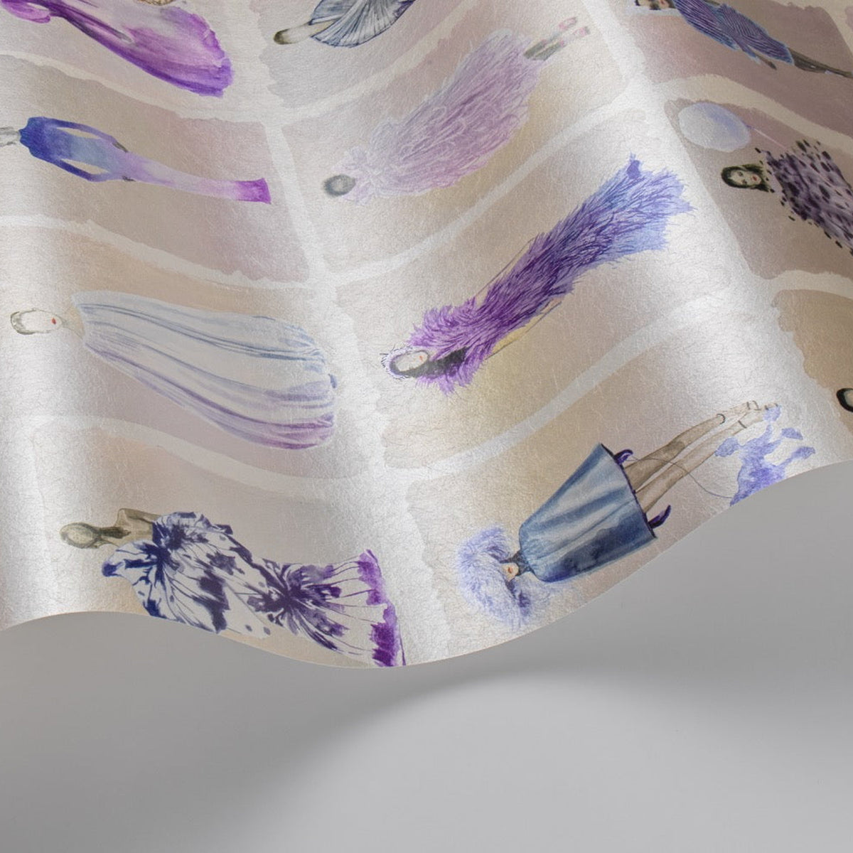 Cole & Son Couture Carousel wallpaper in Lavender Pearl — detail