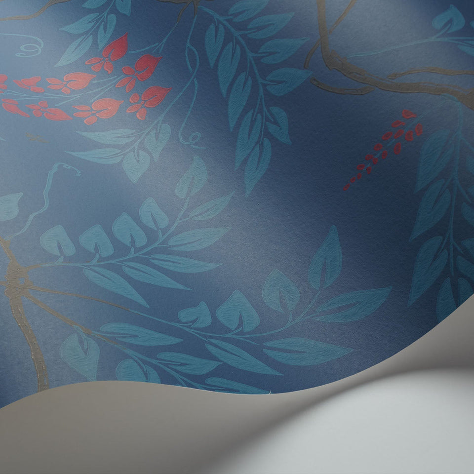 Egerton wallpaper by Cole & Son, Cerise on Dark Hyacinth, curved paper detail