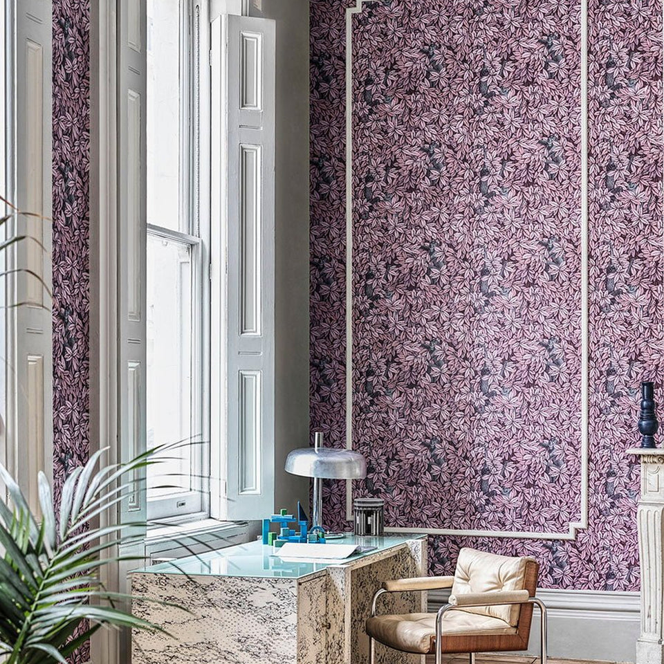 Foglie e Scimmie wallpaper by Cole & Son — pattern detail or room view