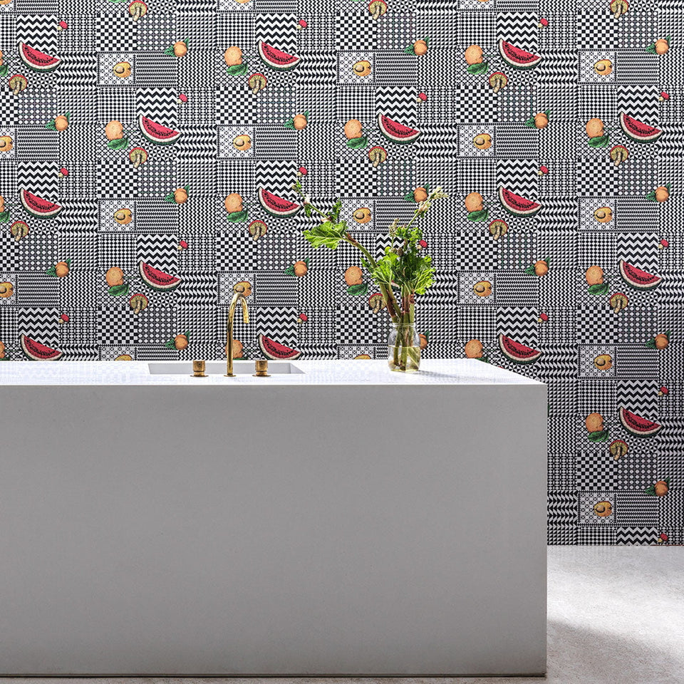 Frutta e Geometrico wallpaper by Cole & Son — pattern detail or room view