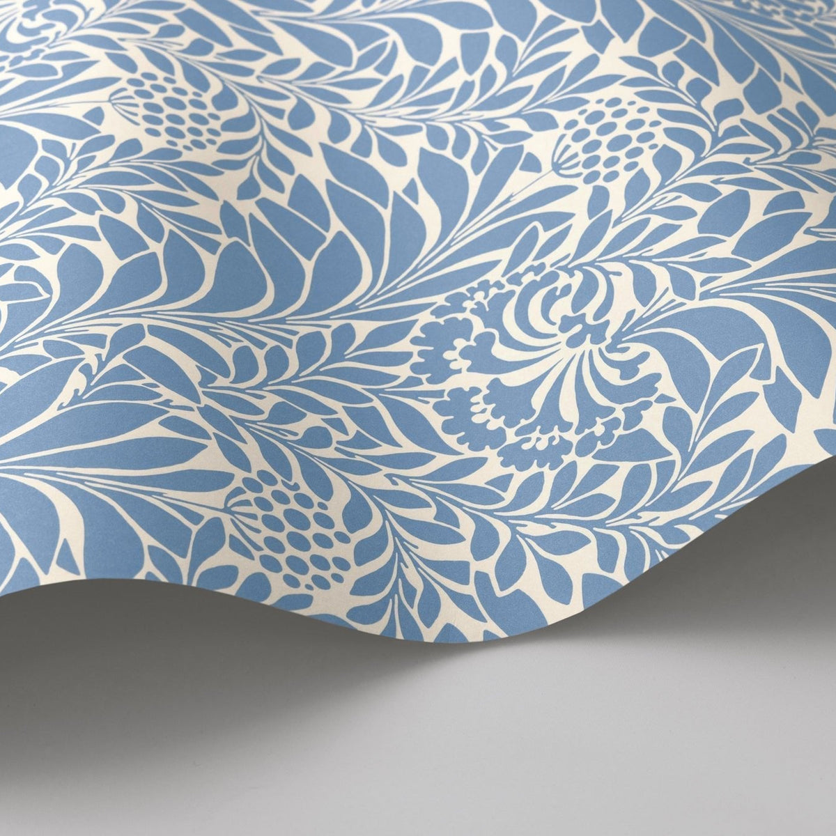 Cole & Son Honeysuckle wallpaper — Cornflower Blue