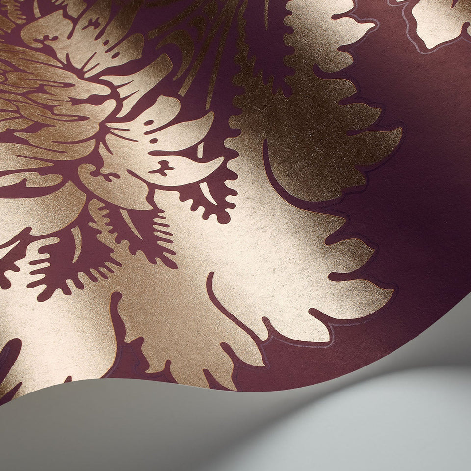 Cole & Son Hovingham wallpaper — Metallic Gilver on Mulberry