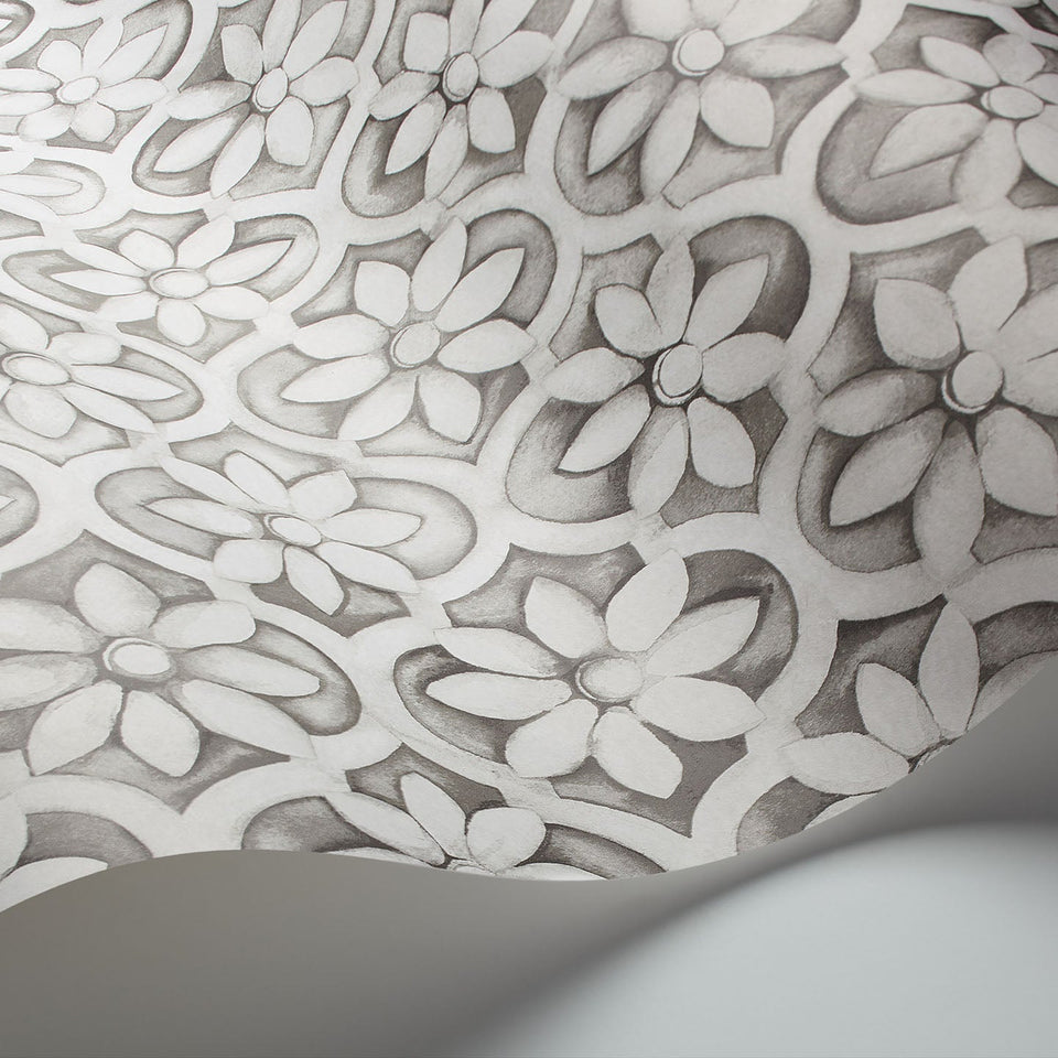Cole & Son Jali Trellis wallpaper in Stone