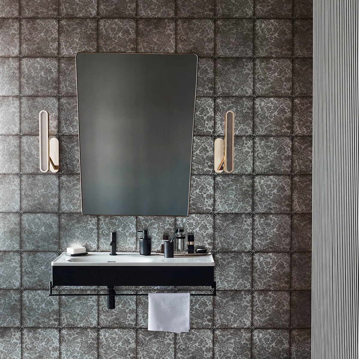 King’s Argent wallpaper by Cole & Son — Metallic Silver Foil room setting