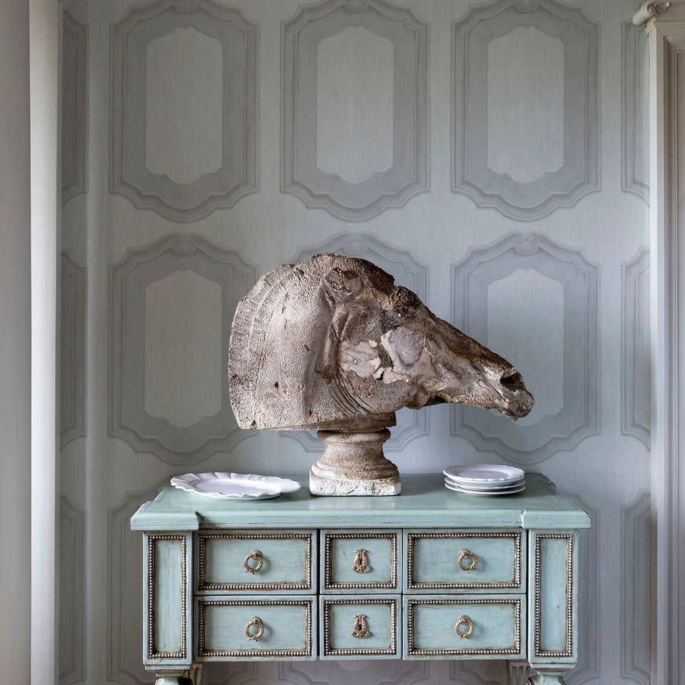 Louis wallpaper by Cole & Son in Grey, room setting