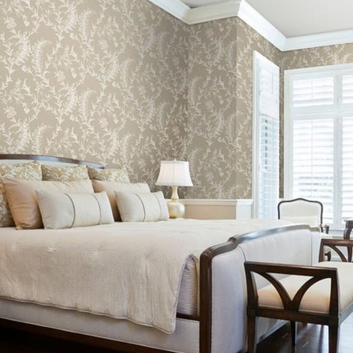 Ludlow wallpaper by Cole & Son in Chalk on Linen, room setting