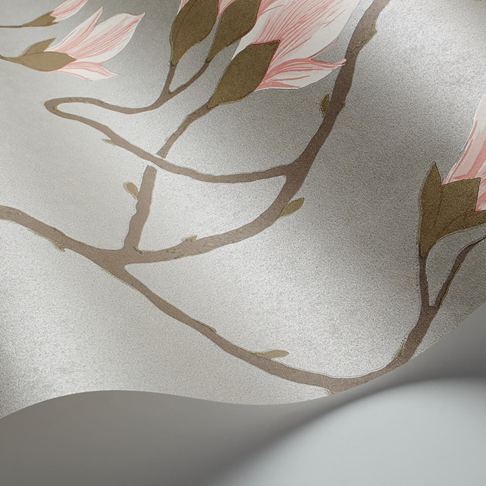 Magnolia wallpaper by Cole & Son, Alabaster on Metallic Silver, detail