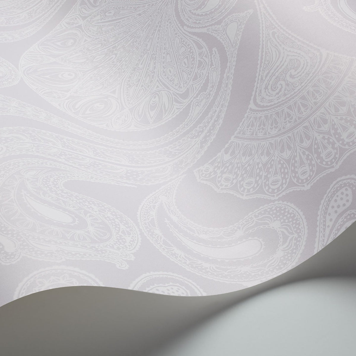 Malabar wallpaper by Cole & Son, Chalk on Dove, detail