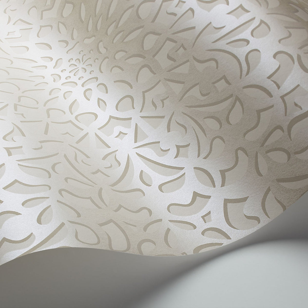 Medina wallpaper by Cole & Son, Pearl & Parchment, detail