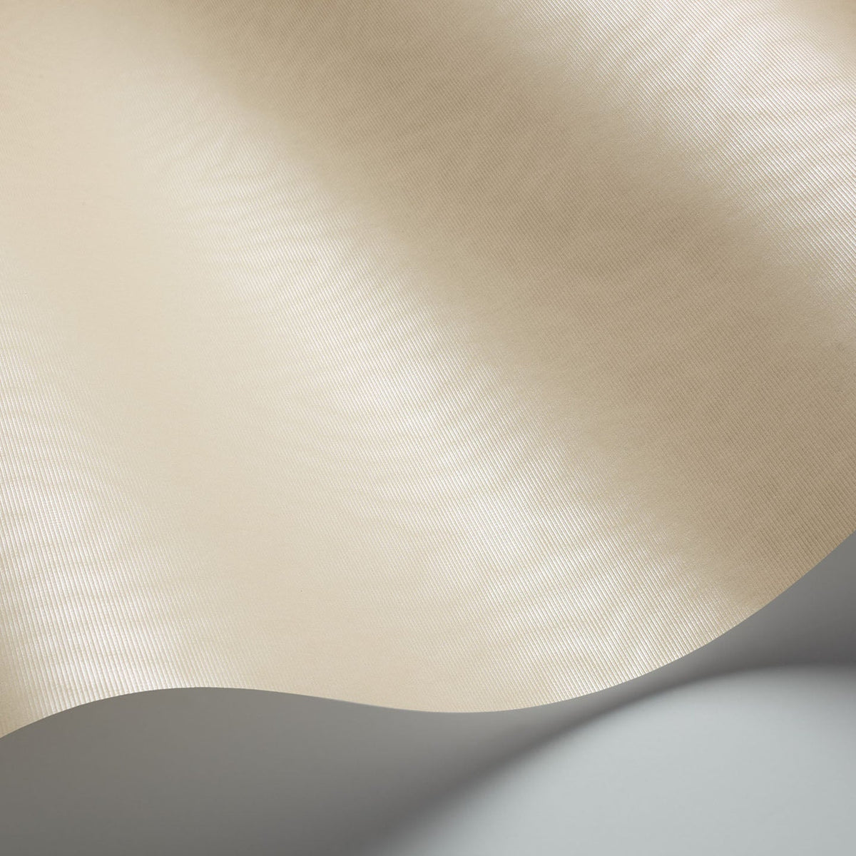 Cole & Son Moire 88/13051 wallpaper curved detail