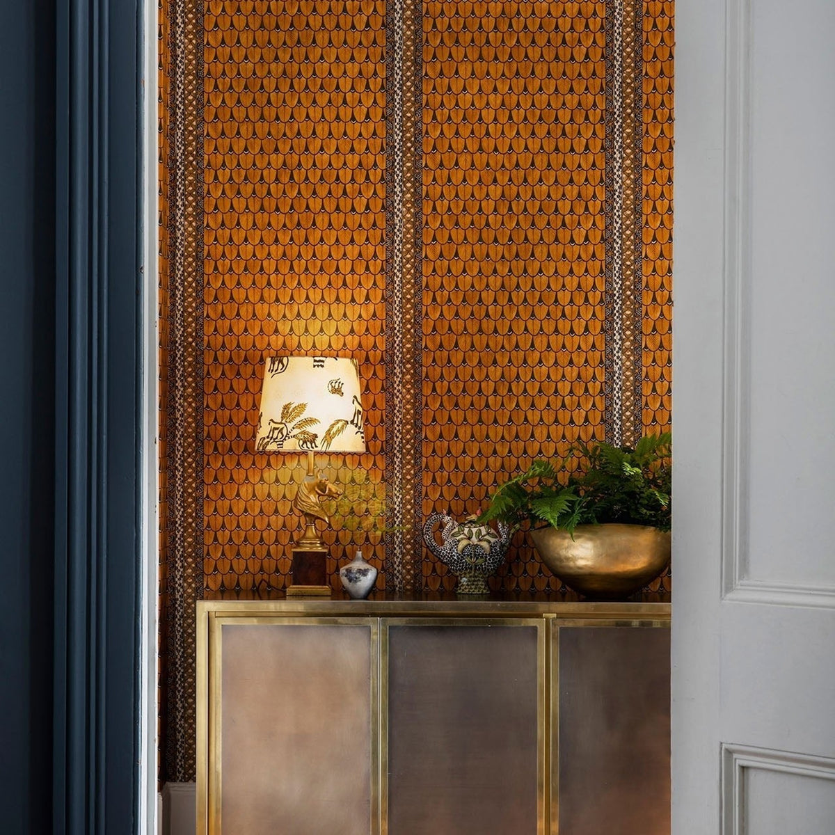 Cole & Son Narina 109/10050 wallpaper room setting