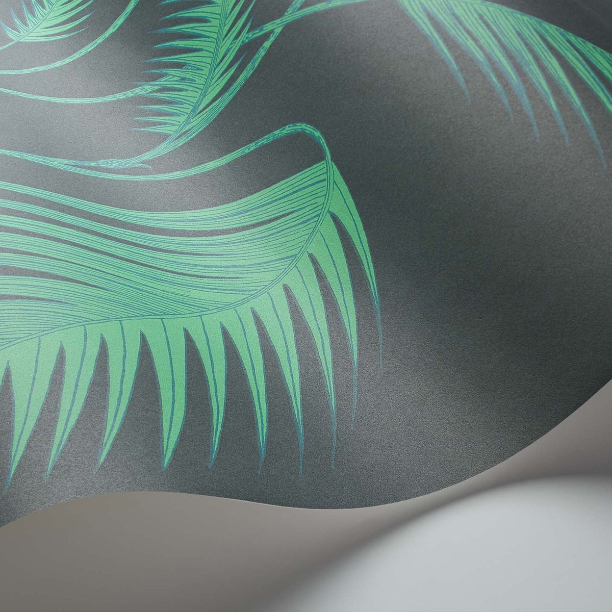 Cole & Son Palm Leaves 112/2007 wallpaper curved detail