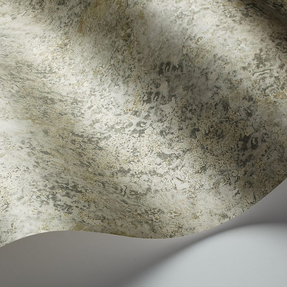 Cole & Son Patina Haze wallpaper — Moss detail