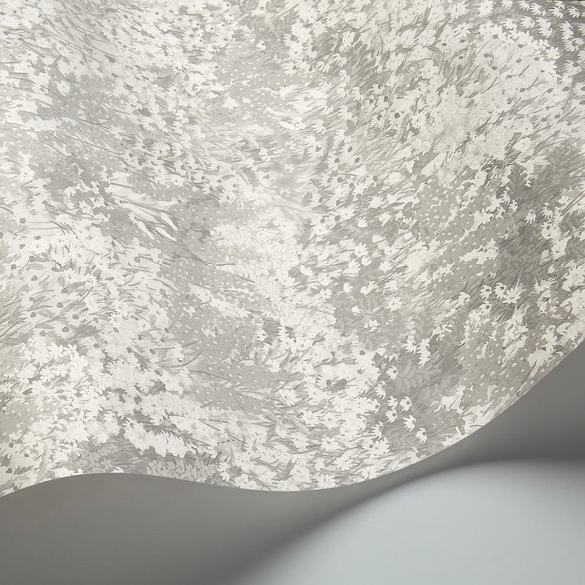 Cole & Son Petite Fleur wallpaper — Platinum Pearl detail