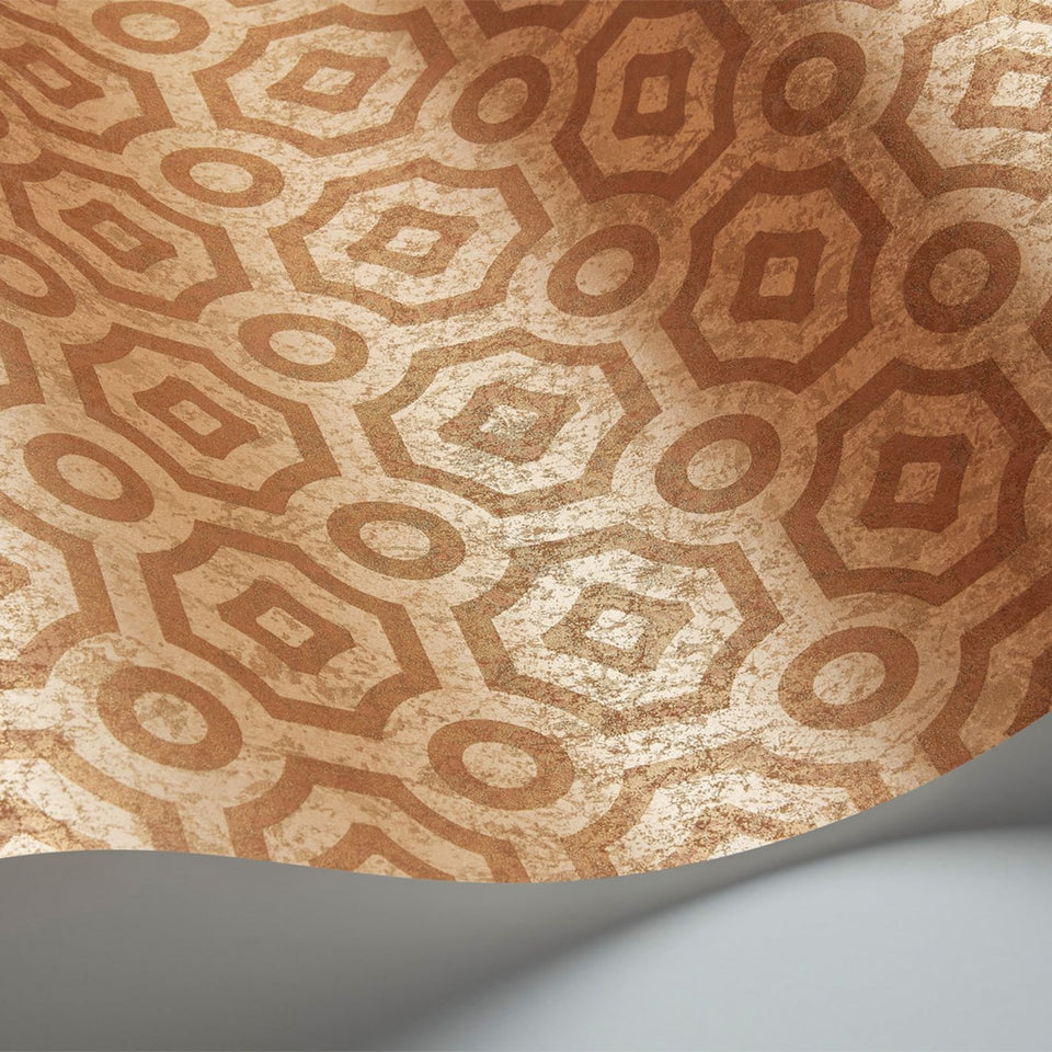 Queen’s Quarter wallpaper in Metallic Copper by Cole & Son — finish detail