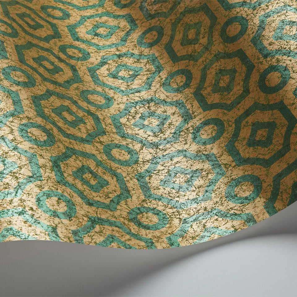 Queen’s Quarter wallpaper in Emerald on Metallic Antique Gold by Cole & Son — finish detail