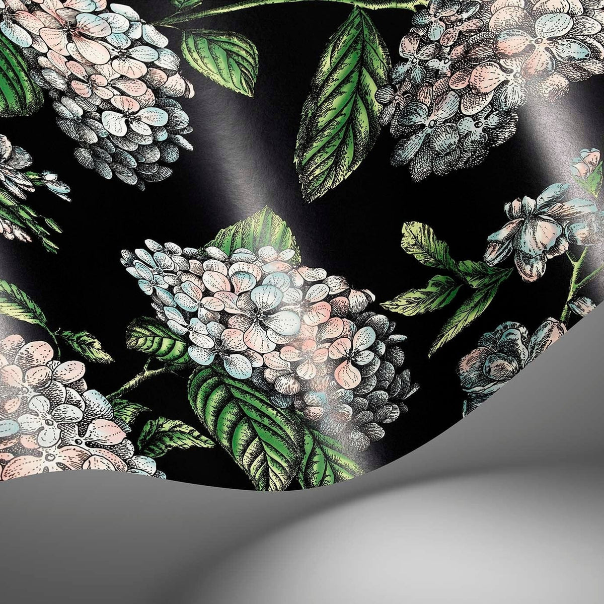 Ramo di Ortensia wallpaper in Pastel on Charcoal by Cole & Son — finish detail
