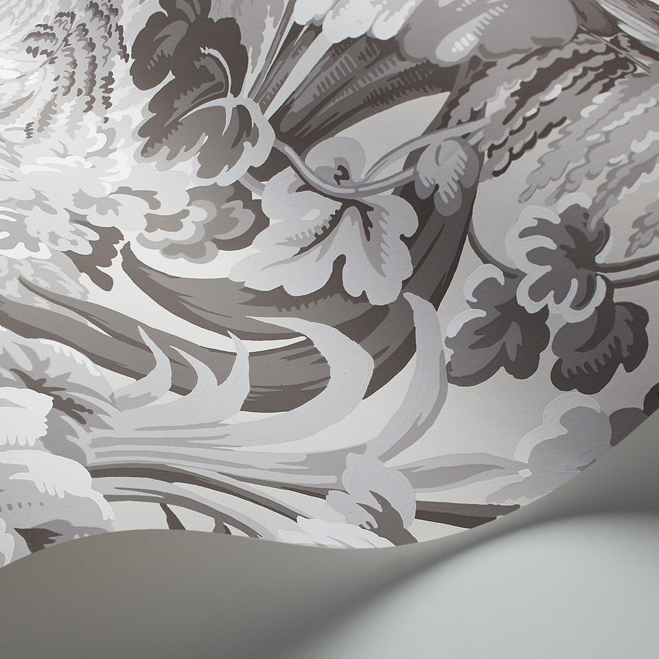 Royal Fernery wallpaper by Cole & Son in Warm Grey, curved paper detail