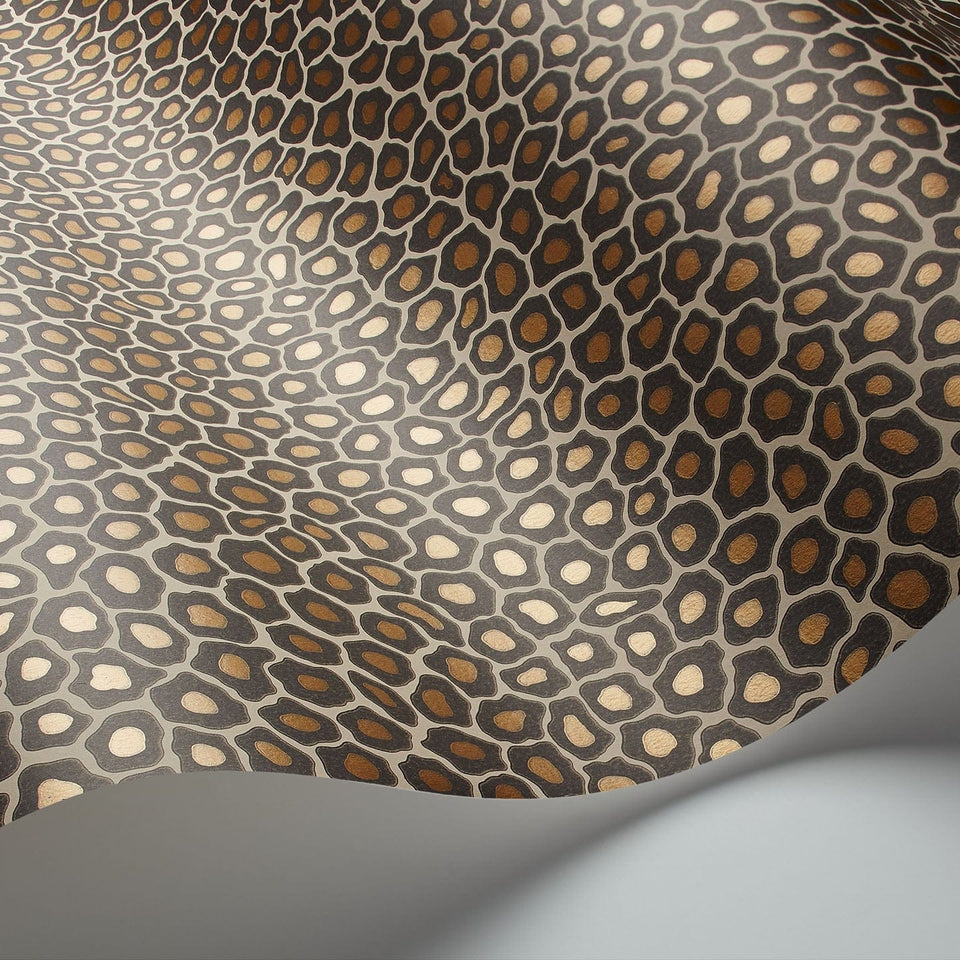Senzo Spot by Cole & Son in Soot & Metallic Gold on Cream, surface detail