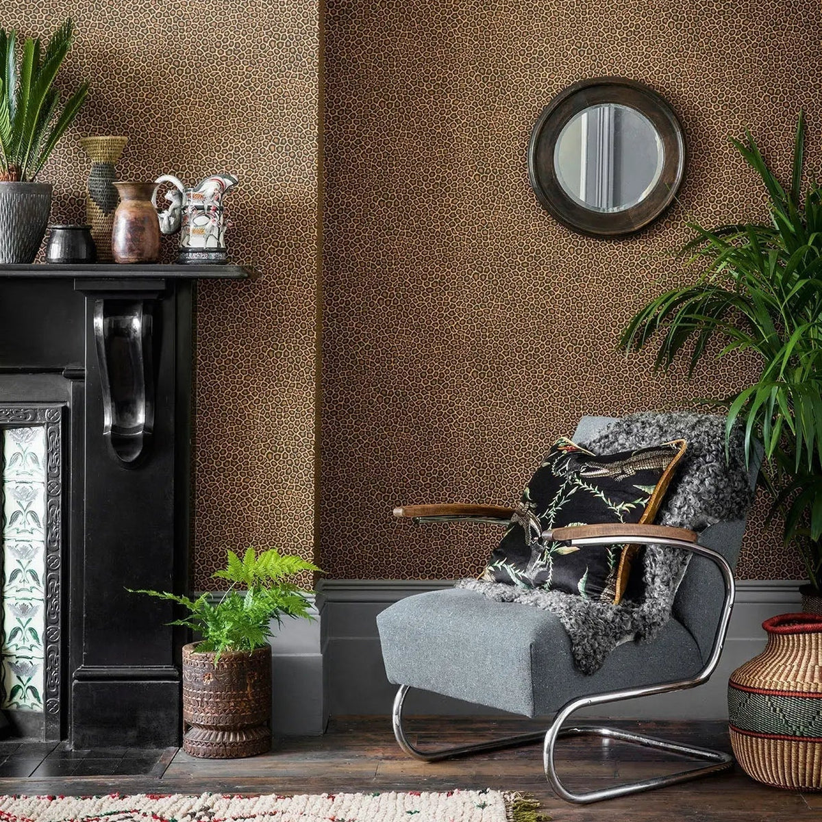 Senzo Spot by Cole & Son in Charcoal & Ginger, room setting