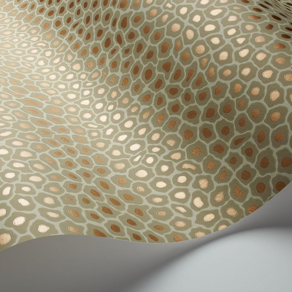 Senzo Spot by Cole & Son in Old Olive & Metallic Bronze, surface detail