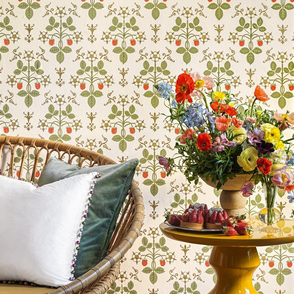 Strawberry wallpaper by Cole & Son in Poppy, Spring Green & Metallic Gold on Stone, room setting