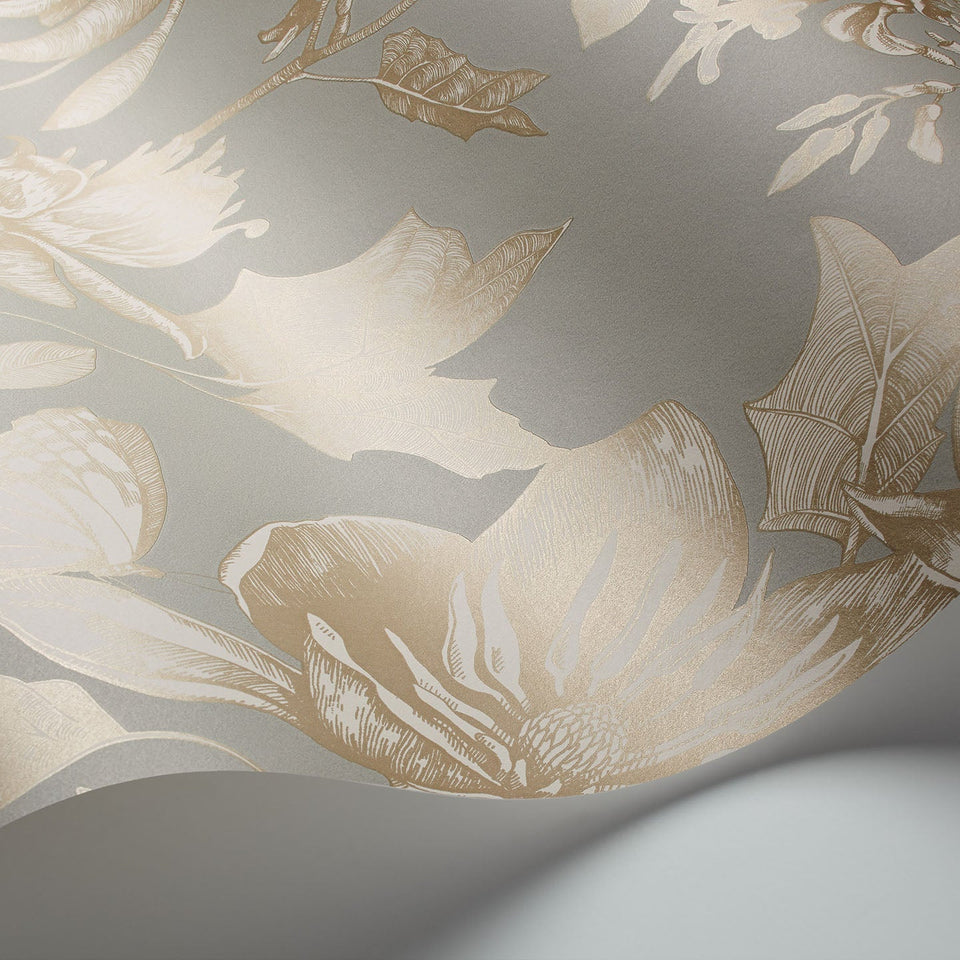Tivoli wallpaper by Cole & Son in Metallic Gilver on Old Olive, surface detail