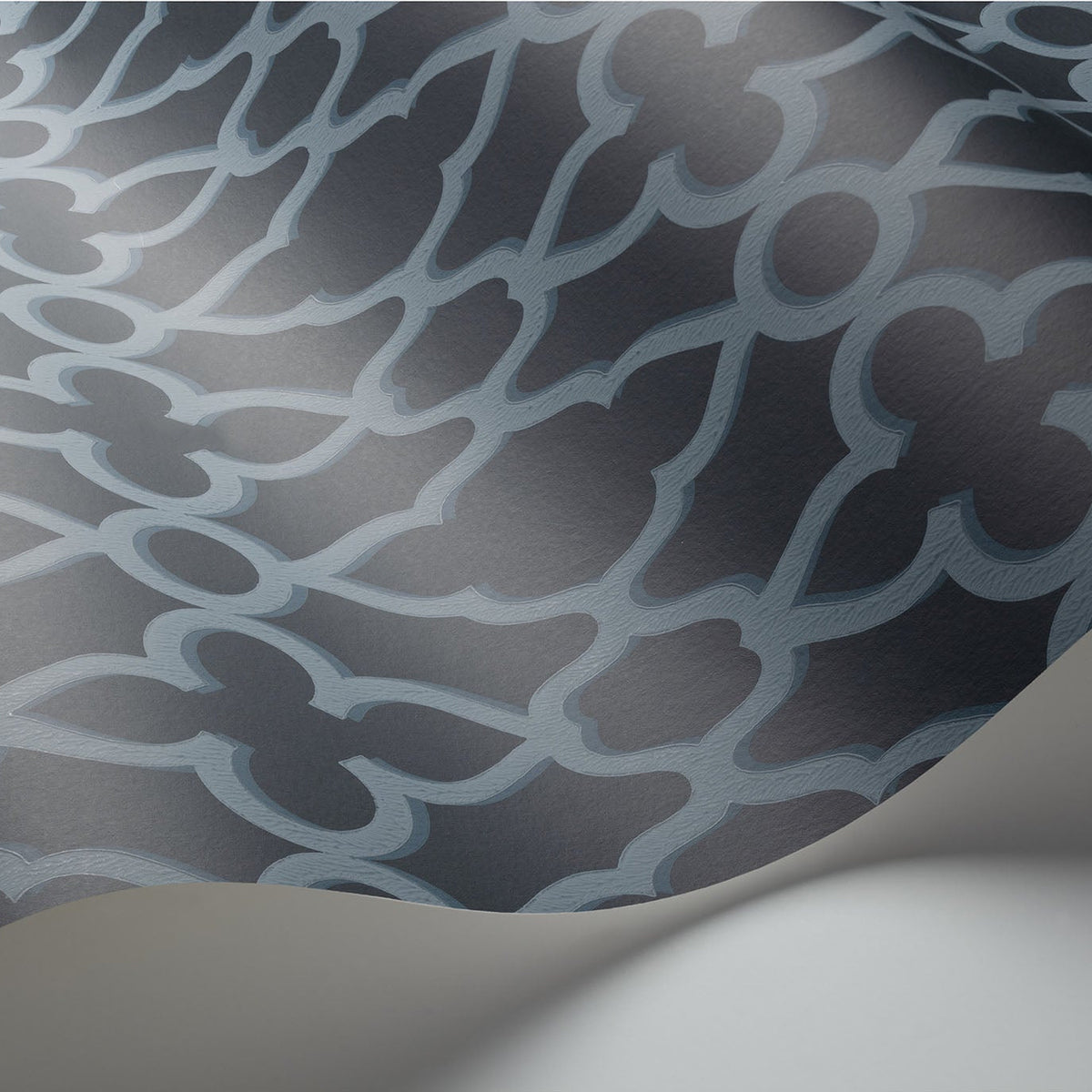 Treillage wallpaper by Cole & Son in Cerulean Blue on Midnight, surface detail