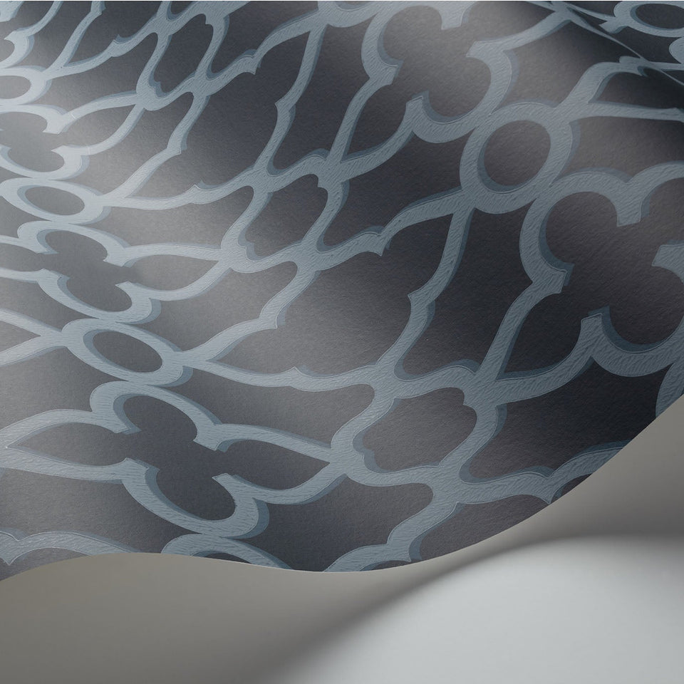 Treillage wallpaper by Cole & Son in Cerulean Blue on Midnight, surface detail