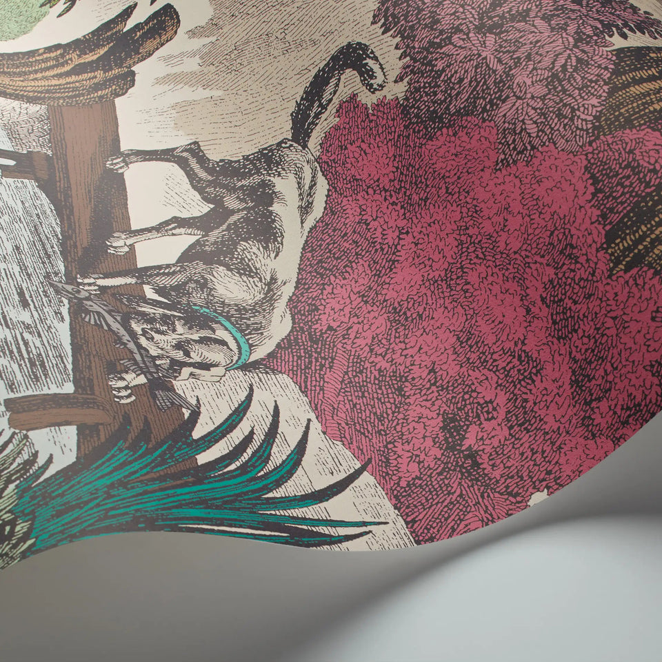 Versailles Grand in Bright Classic Multi, curved wallpaper detail