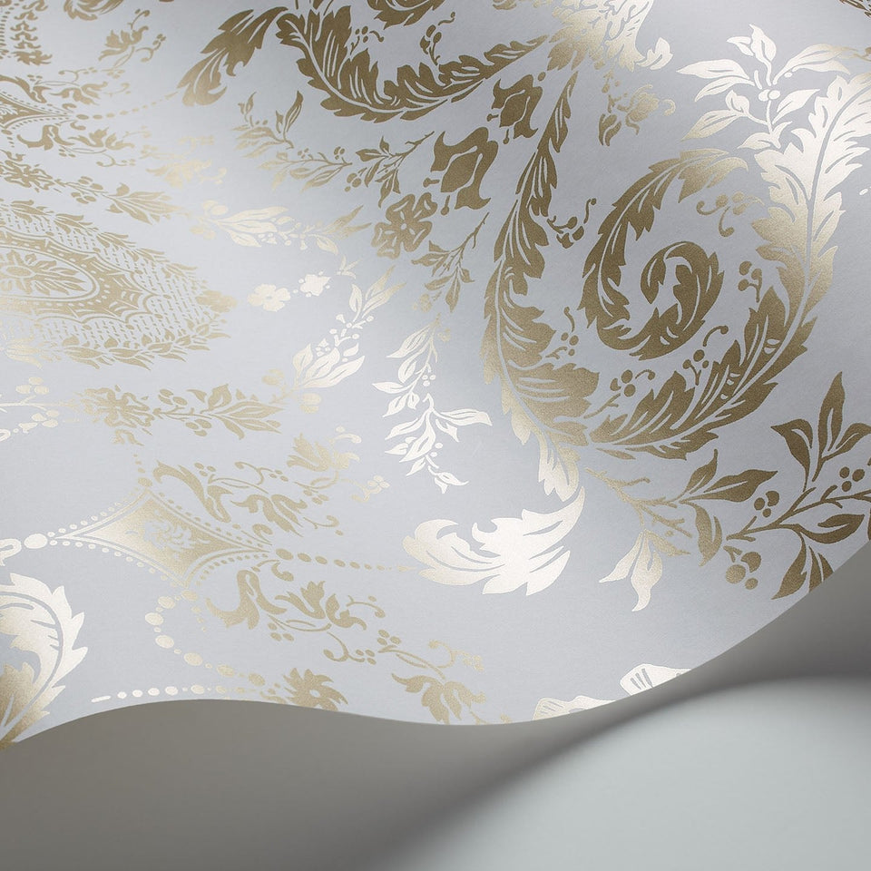 Cole & Son Woolverston wallpaper in Metallic Gilver on Pale Seafoam — wallpaper detail
