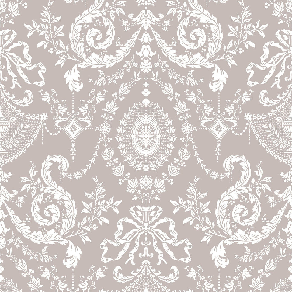 Cole & Son Woolverston wallpaper in Chalk on Metallic Gilver — pattern detail
