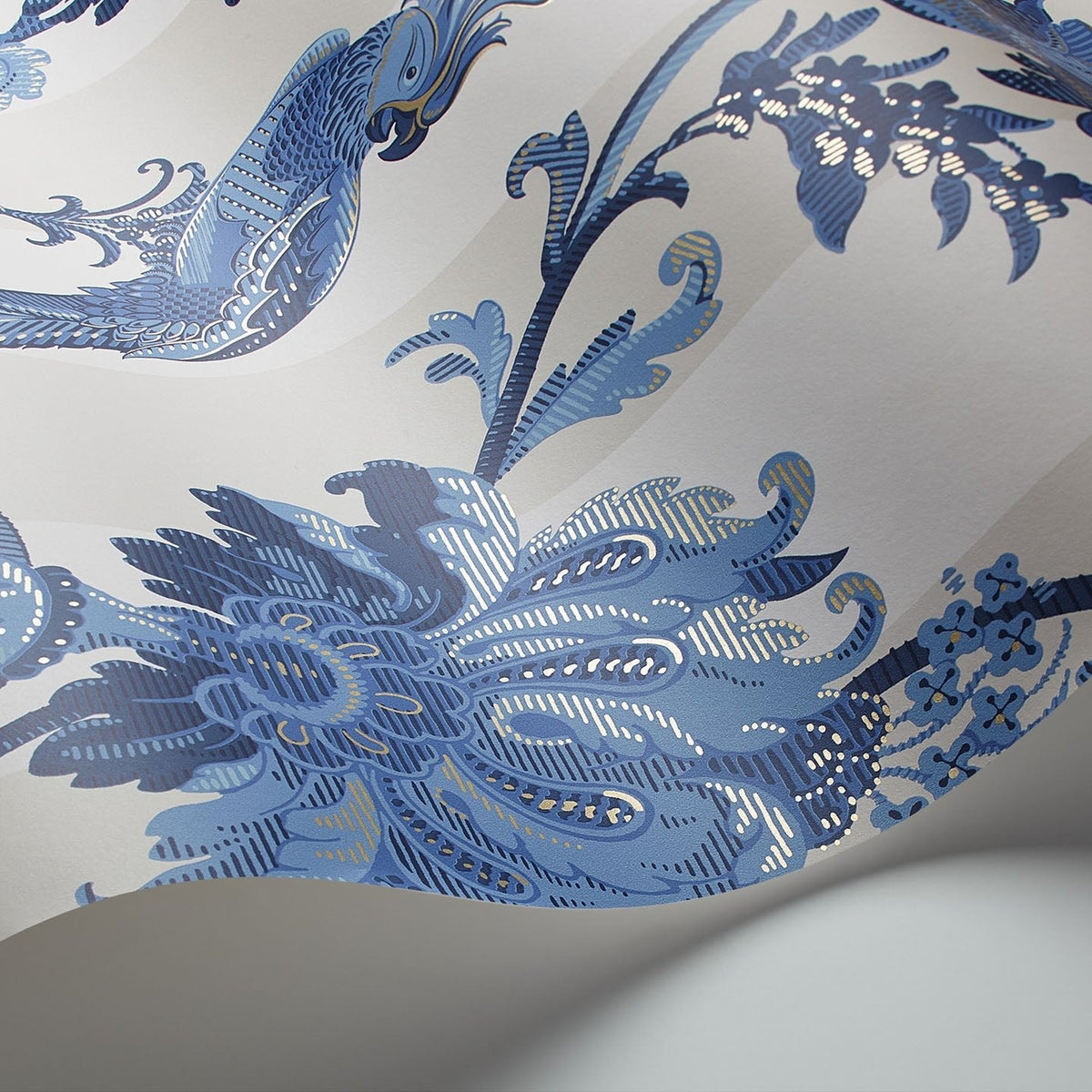 Cole & Son Zerzura wallpaper in Hyacinth on White — wallpaper detail