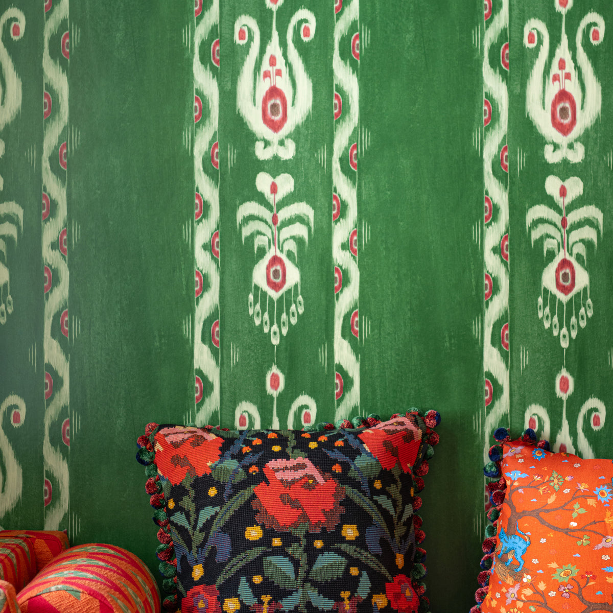 Kiraly Emerald wallpaper by MINDTHEGAP, close-up in a styled interior.