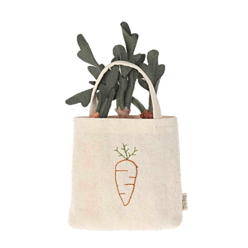Carrots In Shopping Bag by Maileg