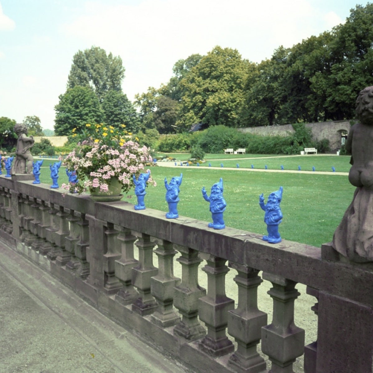 Ottmar Hörl Activist Gnomes displayed outdoors